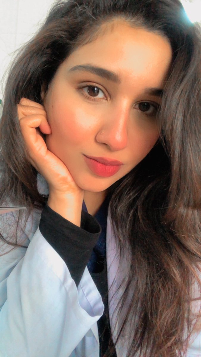 TheLikhaarishow's tweet photo. Flexing my new koka ,Acne and dark circles https://t.co/QvAtnXVjUV