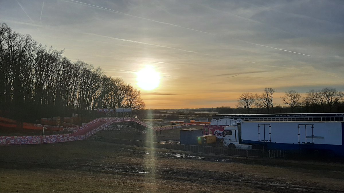 Stilte na de storm... #hoogerheide #cyclocross #veldrijden #matieuvanderpoel #mvdp #femvanempel