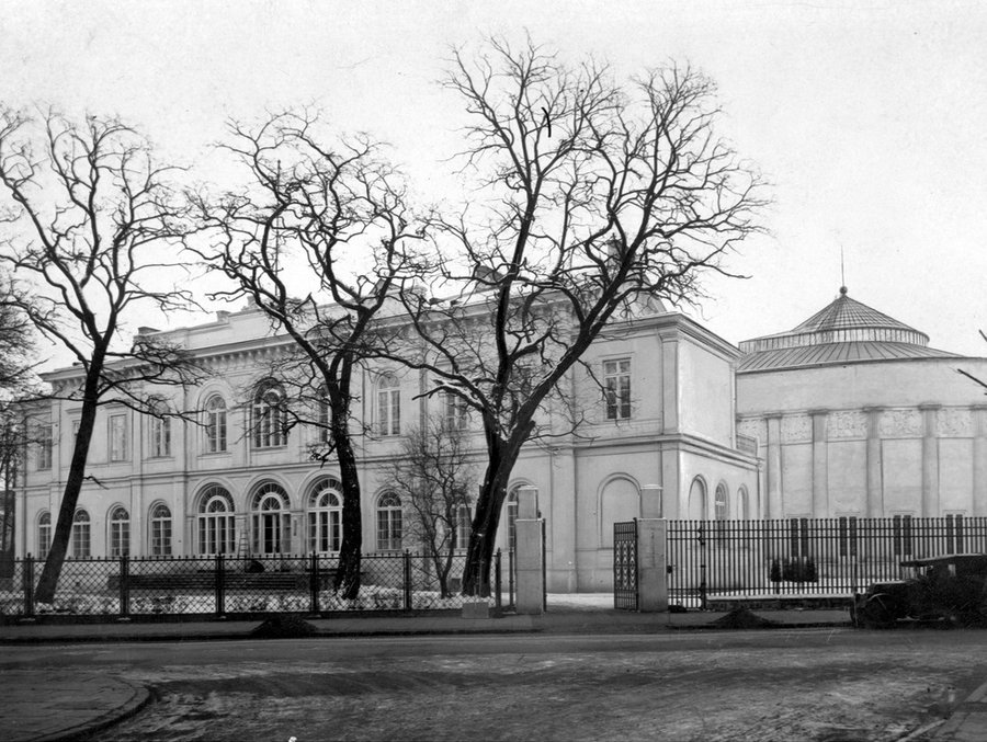 Zdjęcie poglądowe. Sejm rok 1930.