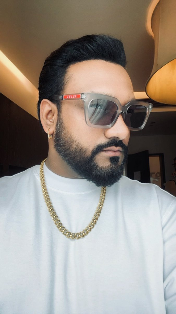 1mastersaleem's tweet photo. How’s my new look guys rate me out of 10 https://t.co/TcITykIcor