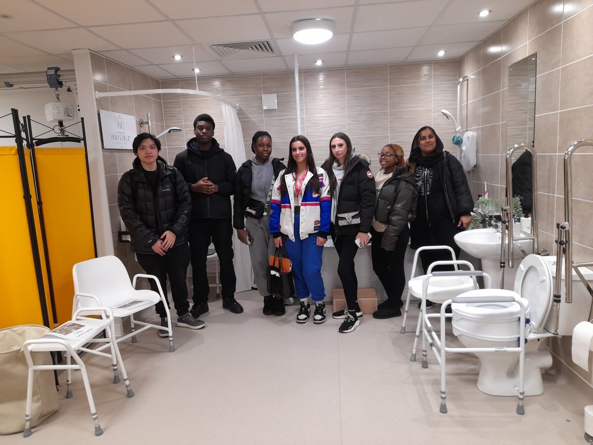 WorkReadyTMC's tweet image. Our Health &amp;amp; Social Care students visited the Care Suite provided by Manchester Local Care Organisation last week - they were shown functions of each equipment and how to use them. We love to see this level of engagement with our young learners!👏