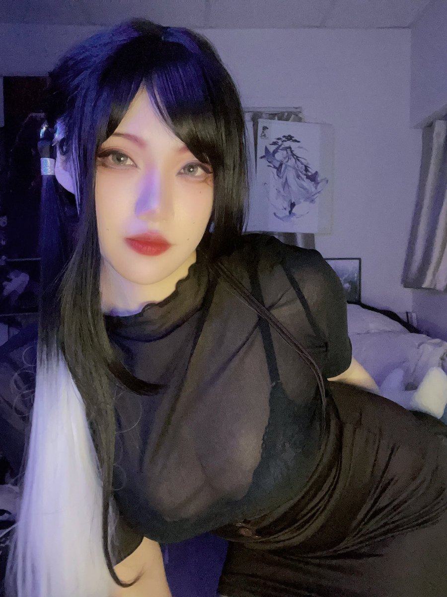 有觀眾說我穿這套意外的很色

你們也覺得看起來很色嗎🥰🥰🥰 https://t.co/0KkOCA4zgi