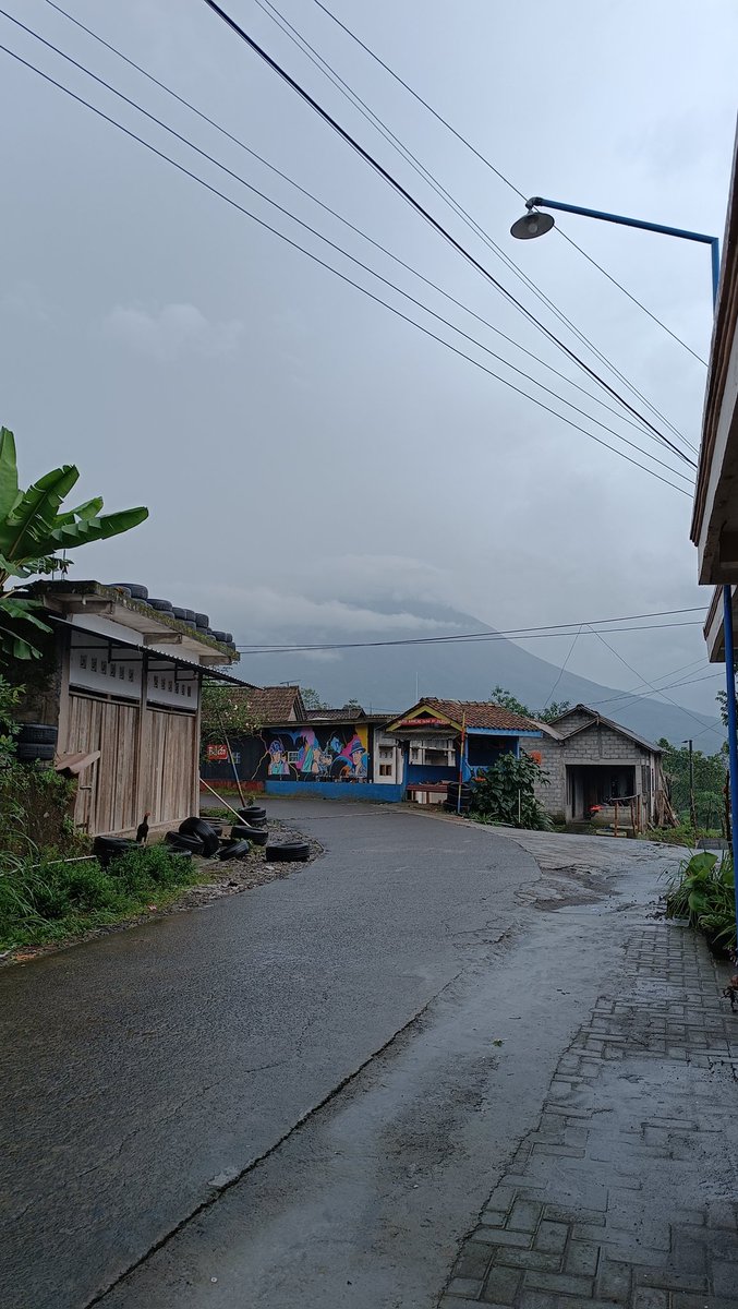 Day 1, graffiti with mountain view ✨