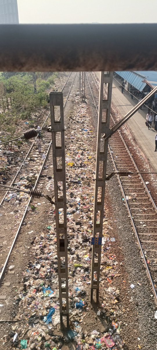 igramghat's tweet photo. At bandra station platform no 7
@drmbct @SwachhBharatGov @SwachSurvekshan @PMOIndia @Srdcmbct12 @srdombct @srdcmbct @SrdAryanDubey https://t.co/nEXqc5MTBf