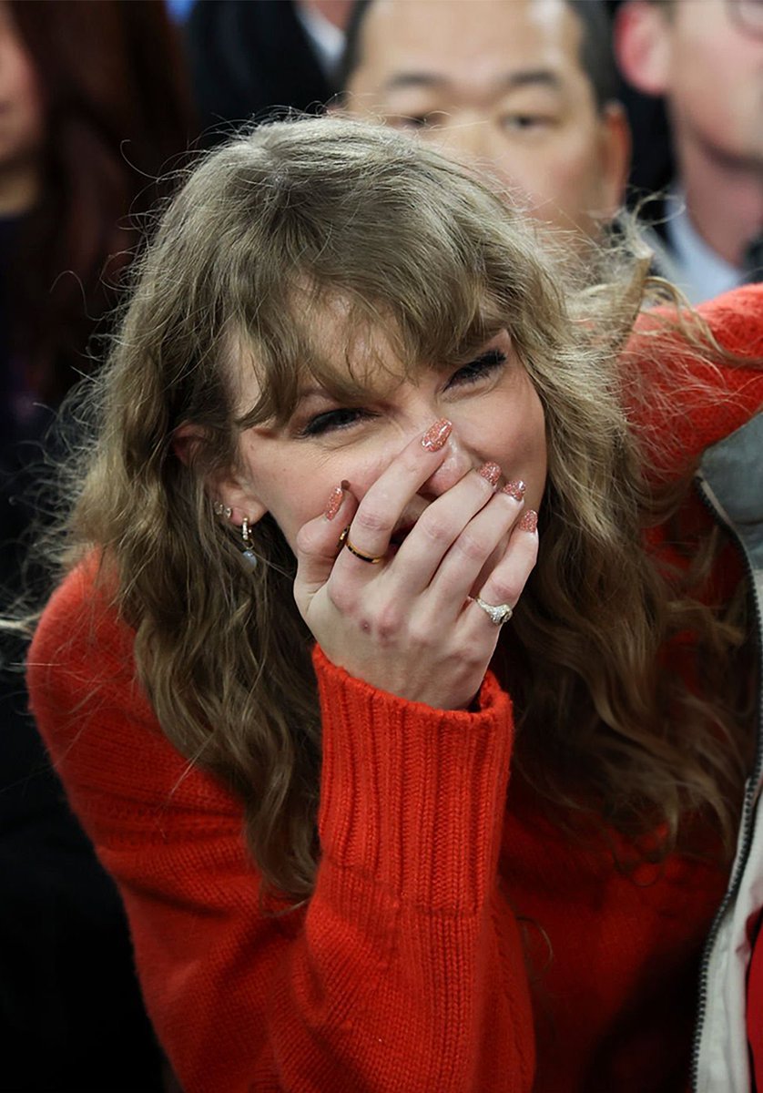 besttofswift's tweet photo. she’s so baby https://t.co/W0pNNG4eOY