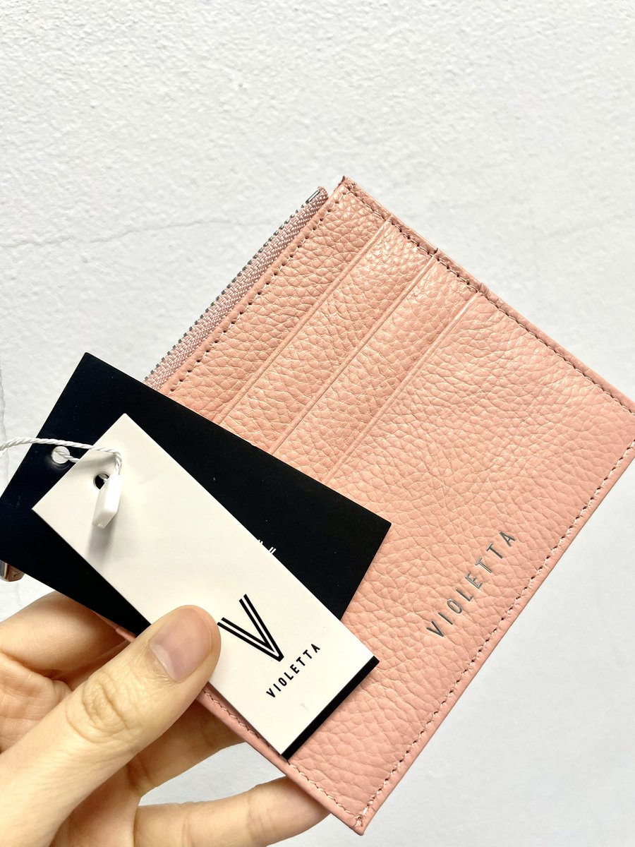 newnit2's tweet image. ขายกระเป๋าค่า เพิ่งแกะออกมายังไม่ได้ใช้เลยค่า  200 รวมส่ง สอบถามเพิ่มเติมได้เลยนะคะ #กระเป๋าหนังแท้ #กระเป๋าเงิน #Violetta