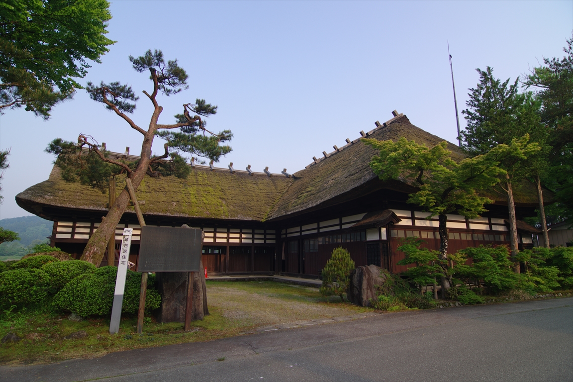 kayabukinetwork's tweet photo. 秋田県仙北市　草彅家住宅　
[撮影日]2017.05

#茅葺き #茅葺 #茅葺き屋根 #持続可能な建物 #自然素材 #日本 #秋田
#thatch #thatching #thatchers #thatchedroof 
#travelphotography #historicbuildings #oldbuildings #architecturephotography #sustainability #ecofriendly #travel #japan #akita https://t.co/d5BacjsvOW