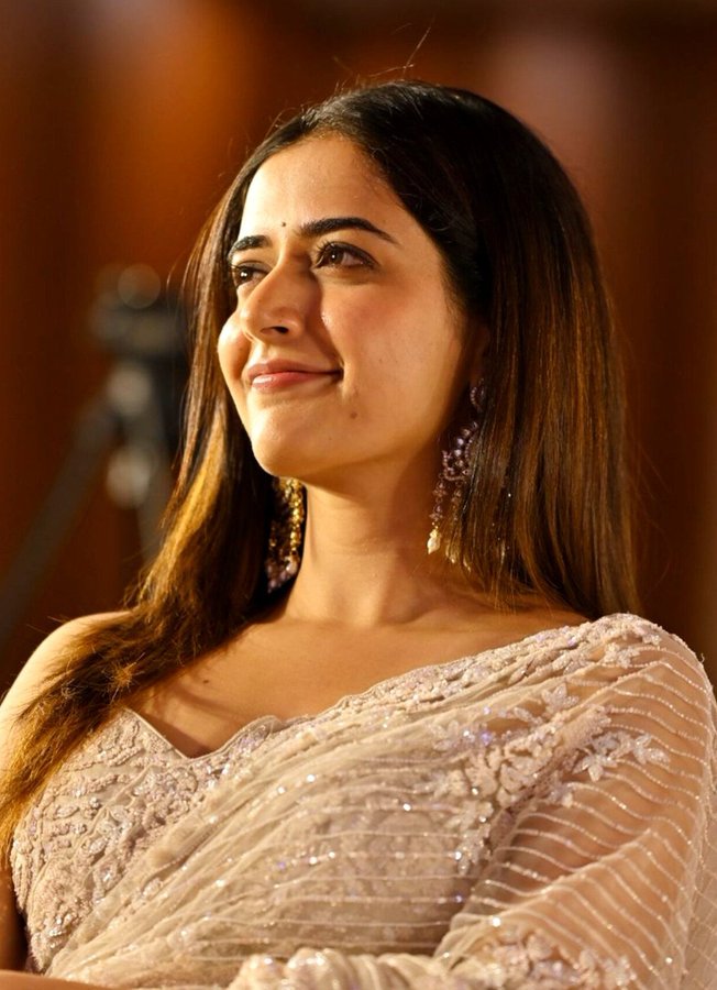 GE_OLHyWEAAH2Fu?format=jpg&name=900x900