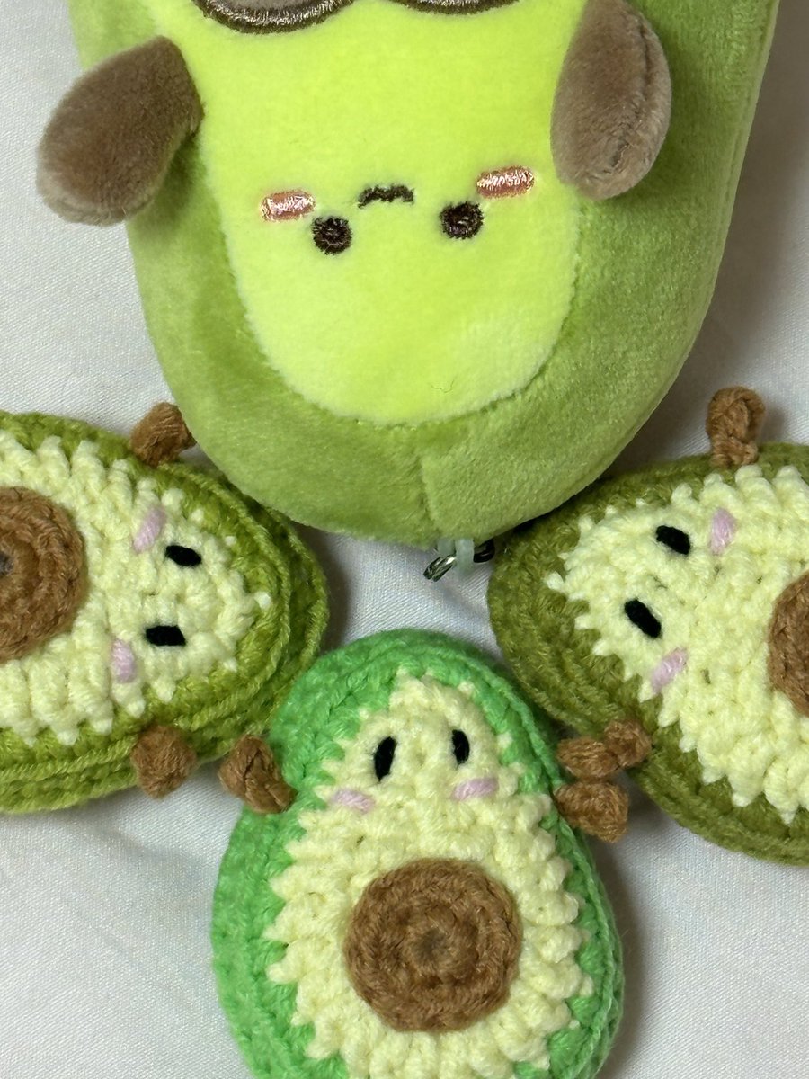 juice_0516's tweet photo. 🥑 뜨개 아보애나 입금폼 🥑

#RT 추첨 한 분께 뜨보애나 한마리를 보내드립니다!

 🗓️ 01/30 21:18 ~ 02/16 23:59
 📎 https://t.co/kgkUZvnDFC 

자세한 사항은 폼을 확인해주세요. https://t.co/Np519QyDZe