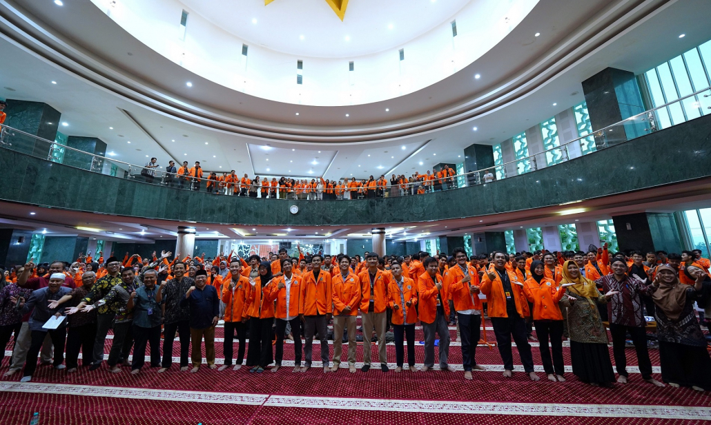 schmudotid's tweet photo. UAD Lepas Mahasiswa KKN Reguler Periode 119 https://t.co/zvBSqqmEuD https://t.co/VlIeQhNpkk
