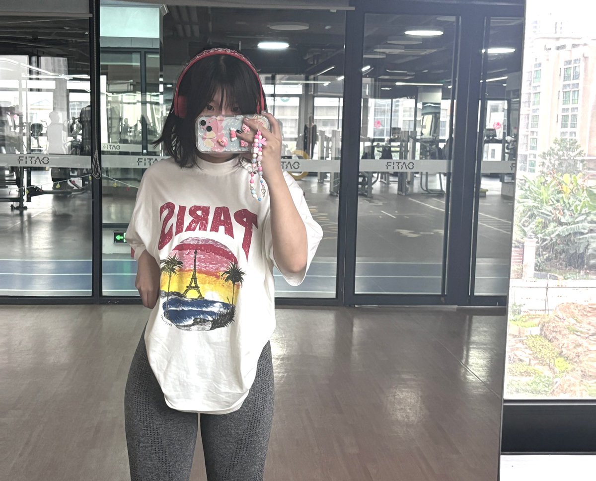 Marilinon's tweet photo. 使劲练使劲吃,不吃哪有力气练😆 #beautiful #fitness #outfits #bubblebutt #yoga #buildyourbody #exerise #figure #fitnessmotivation #fitnessgirl #fitnesslifestyle https://t.co/1mfyljKzLe
