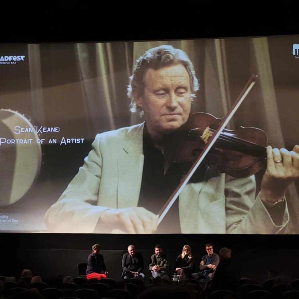 TheBonnymen's tweet photo. Super work from Dermo, Seán, Maitiú and Liam, showcasing a true legend of Irish Music! @IFI_Dub @dermotohanlon @SeanPotts3 #seankeane #Legend https://t.co/0EH9HPL0ab