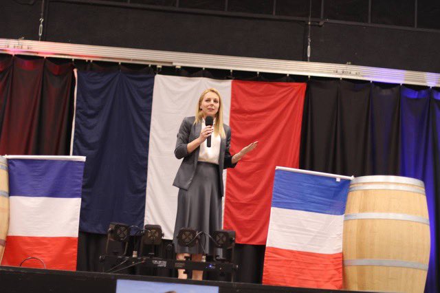 diaz_edwige's tweet photo. 🔥 Nous étions 820 !
Merci pour votre confiance 🙏 
🇫🇷🇫🇷🇫🇷🇫🇷 
#Vœux2024 https://t.co/VizN1B3NHs