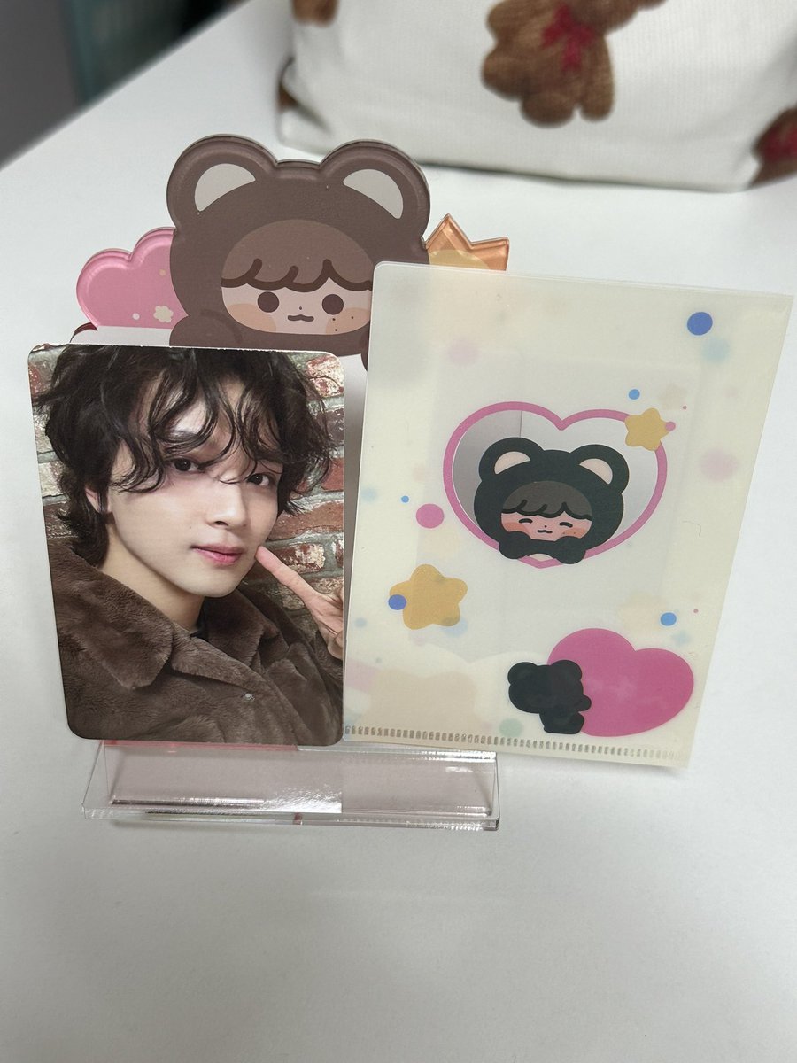 37_5_HC's tweet photo. @214LL_ 님 곰효기 스탠드 도착🤎🤎
진짜 너무 너무X0606 귀여움😆🌟
곰효기 세계관 완성 ୧(˙Ⱉ˙)୨ https://t.co/1mDfwPe8Lx
