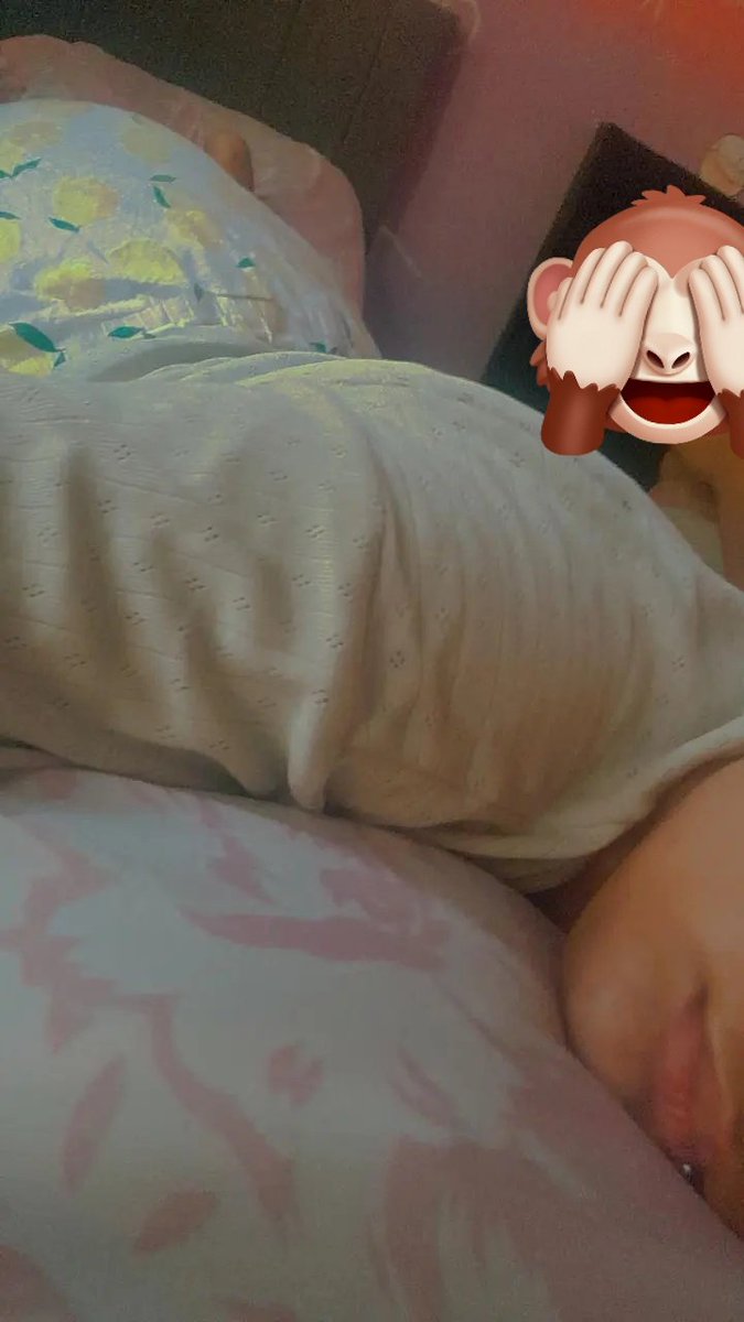 MinRosy_22's tweet photo. ¿Qué procede cuando no hay sueño?
#Aburrida #Insomnio https://t.co/LvOVLiKjGs
