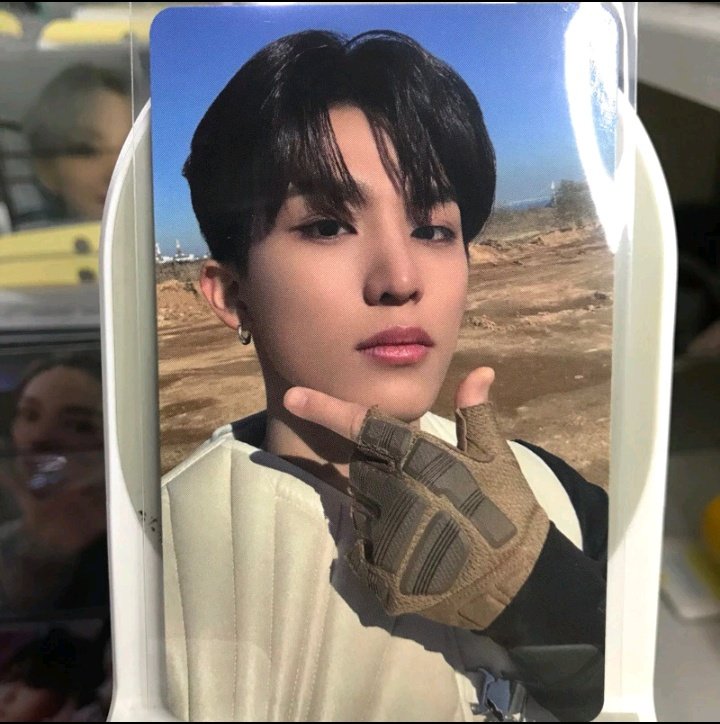 guys ada yang tau ga inj pc jeongwoo apa? sma pasarannya brpa yaaa,, mksii