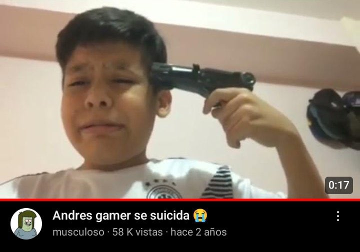 no puedo dormir loco hace media hora escuchando soda stereo con mi gato ahogándome de calor.