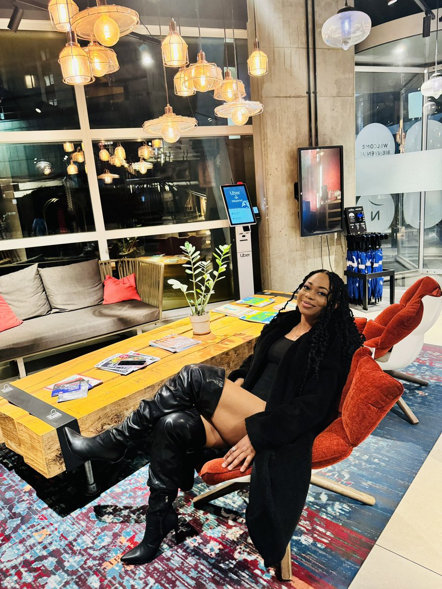 swashniggress's tweet image. About last night. Slayed tf out to my Davido’s concert #Davido02Arena #DavidoatO2