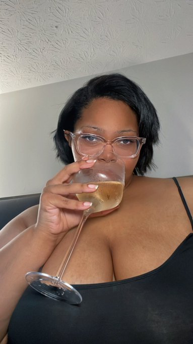 I can hear your thoughts like a melody. 🎶 https://t.co/Ijlb9BzvfP<a href="/tag/goodmorning"class="tags"><span>#goodmorning</span></a><a href="/tag/bbw"class="tags"><span>#bbw</span></a><a href="/tag/ssbbw"class="tags"><span>#ssbbw</span></a><a href="/tag/wagonwednesday"class="tags"><span>#wagonwednesday</span></a>