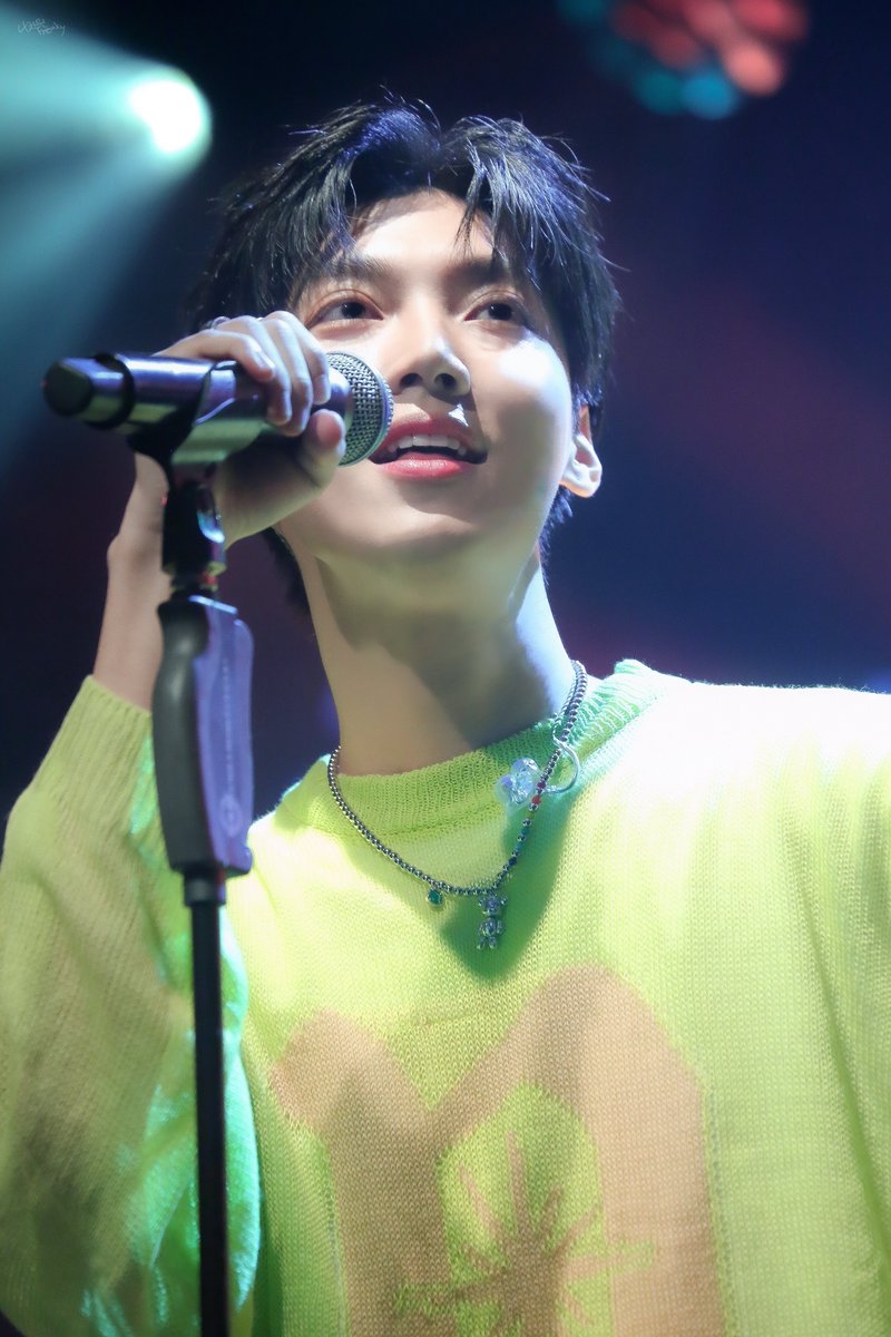 D4freakyKM's tweet photo. 《 HQ 》
🖤 231022
Kwangmin 1st Mini Album Concert
“AWWWW!”

#BF #광민 #Kwangmin @KM__950424
#BOYFRIEND #보이프렌드 https://t.co/g2HPnhqx0a