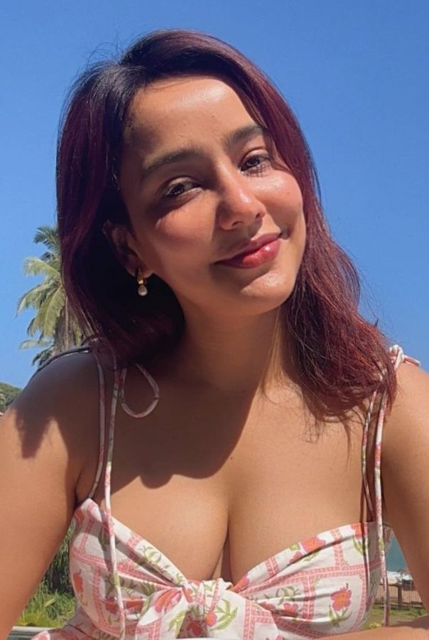 GE_i4uzWMAAnBZ4?format=jpg&name=900x900