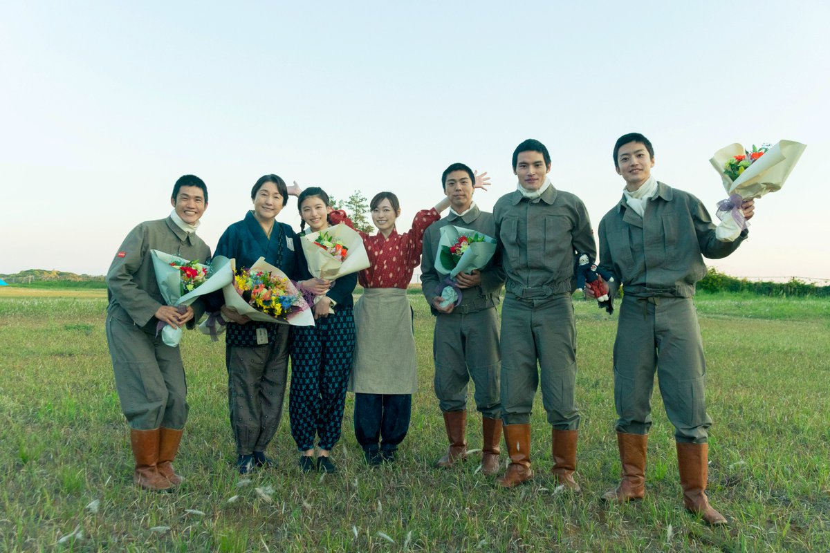 ˚✧⁎⁺˳✧༚ 💐あの花宣伝日誌💐˚✧⁎⁺˳✧༚

#映画あの花 撮影ロケ地紹介🎬

ロケ地⑤旧玉造小学校跡🛫
📍茨城県行方市

ツルと千代が
おなかペコペコ隊を見送った飛行場🫧

この日は百合と彰を除く
皆さんがクランクアップ！
#伊藤健太郎 さんが温かい豚汁を
振舞ってくれました😋