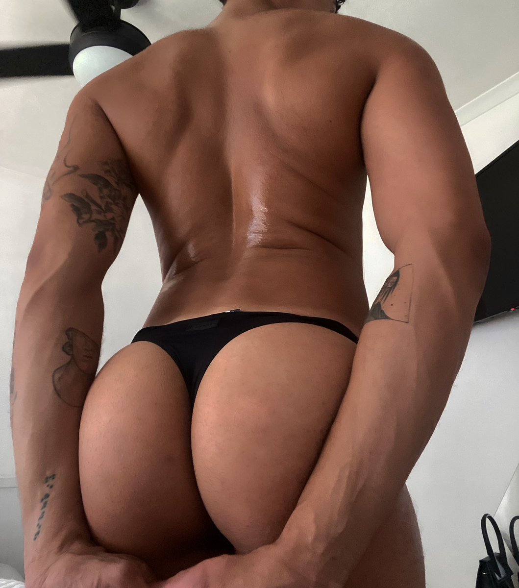 indibabe666's tweet photo. I'm a ass guy https://t.co/8xD9fdCA1b