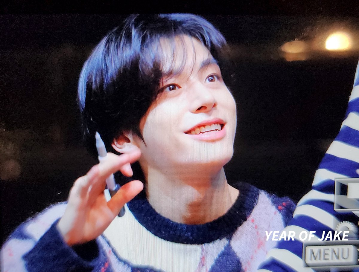 240129 yzy fansign
눈빛이 너무 다정해🥹
#JAKE #제이크 #엔하이픈 #ENHYPEN