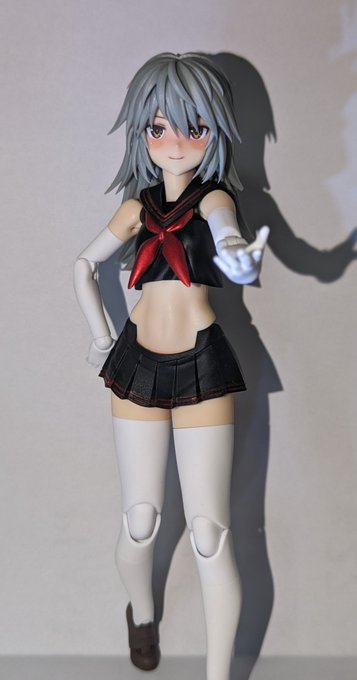 東雲チヱ(68歳)黒セーラー服、完成です
muscutoさん(@muscuto)のチヱヘッドパーツとガンナーボディの組み合わせ
こ、このロリババア…!男を挑発しやがって…!くそっくそ…っ! 