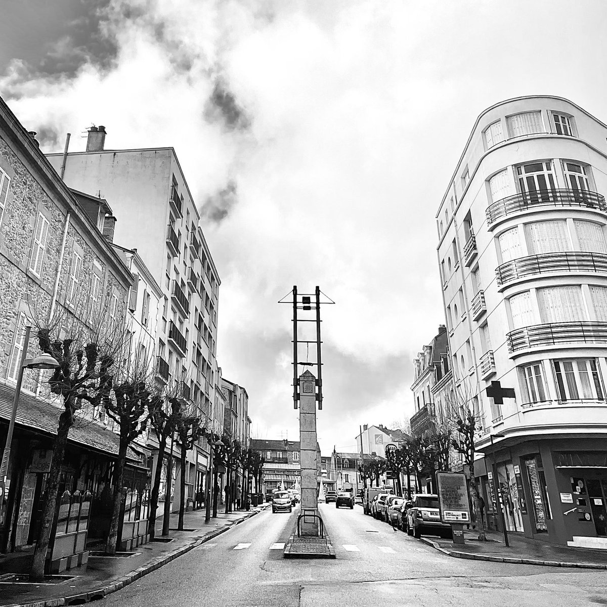Collect_Marceau's tweet photo. L’expo de photos du quartier Carnot/Marceau vient de s’achever sur un grand succès : plus de 300 visiteurs et 225 votants !
👉Découvrez le prix du jury (la rue Théodore Bac) et le prix du public (l’arc en ciel sur Marceau).
Un grand merci à tous nos contributeurs du concours ! https://t.co/Im8qT0zJle