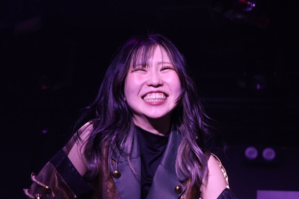hiro0619yuki's tweet photo. ambitious1月定期ライブ
#Januaryparty #ambitious北海道 #ambitious
#KURUMI
うちの心友
最近脱力感ピースしてくるんだけど
結局どんどん笑って来る🤣
やってることはかおりさんと一緒🫣🫣
後ほどかっこいい心友載せるね! https://t.co/UDhFB44cFN
