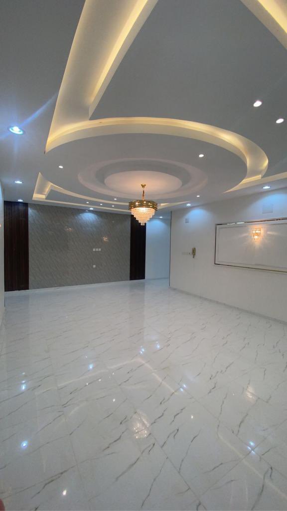 للبيع

دور جديد في مخطط جميع3 
مساحة الارض600م على شارع30شمالي
شغل شخصي على الكود السعودي الجديد
مساحة البناء350
مكون من مجلس رجال مقلط رجال مجلس حريم و 3غرف نوم و4دورات مياه وصالةومطبخ ومستودع وغرفة غسيل

البيع
650 ألف صافي

للتواصل
على الخاص

#بيشه 
#يحدث_في_بيشه 
#بيشه_الان