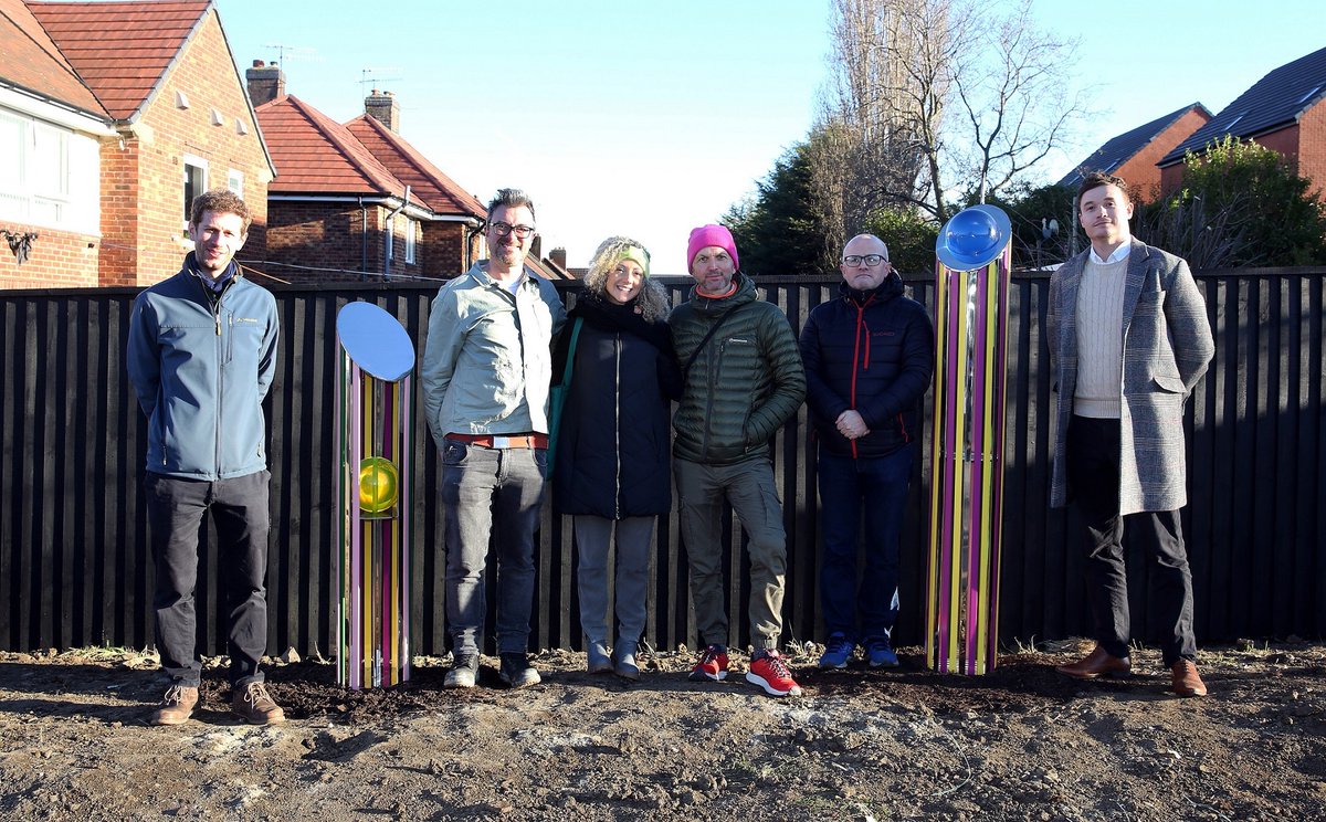 Sheff_HousingCo's tweet photo. #meettheteam Here are the people instrumental in the art installation at #parsoncross . From left to right is: Martin Lennox, from Edge; Steve Birch (SHC); Anna Netri, Sheffield City Council; Simon Le Ruez, artist; Howard Young (SHC) and Matthew Littlewood, from Steelline. https://t.co/tvTIZFnbc4