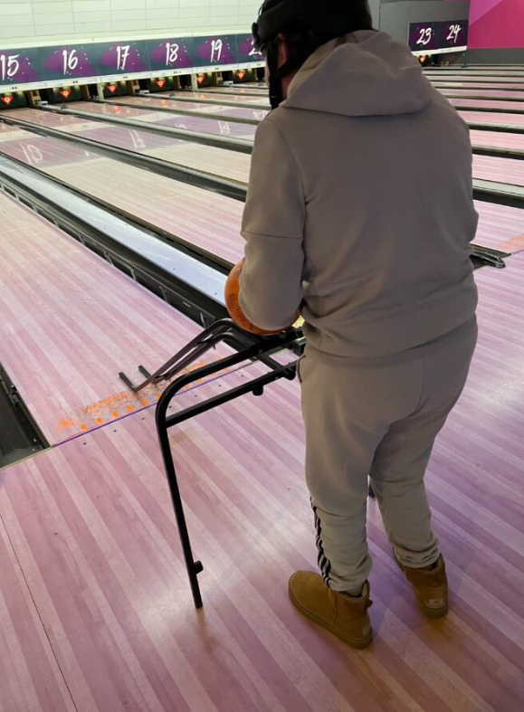 CG_CarrGomm's tweet photo. Sean is on a roll, beating those Monday blues with a bowling session! 🎳✨ 

Our amazing #SupportPractitioners bring laughter and joy to the people we support every day. 

Come join the fun and keep the good times rolling! 
https://t.co/Td65fM5MMU

#SocialCare  #Edinburgh https://t.co/UjXr4EdXFq