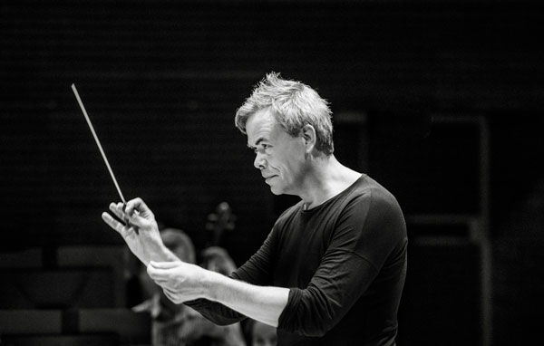 Hannu Lintu @hlintu will become the Lahti Symphony Orchestra’s @lahtisymphony artistic partner and artistic director of the Sibelius Festival in 2025. More here: sibeliusone.com/2024/01/hannu-…