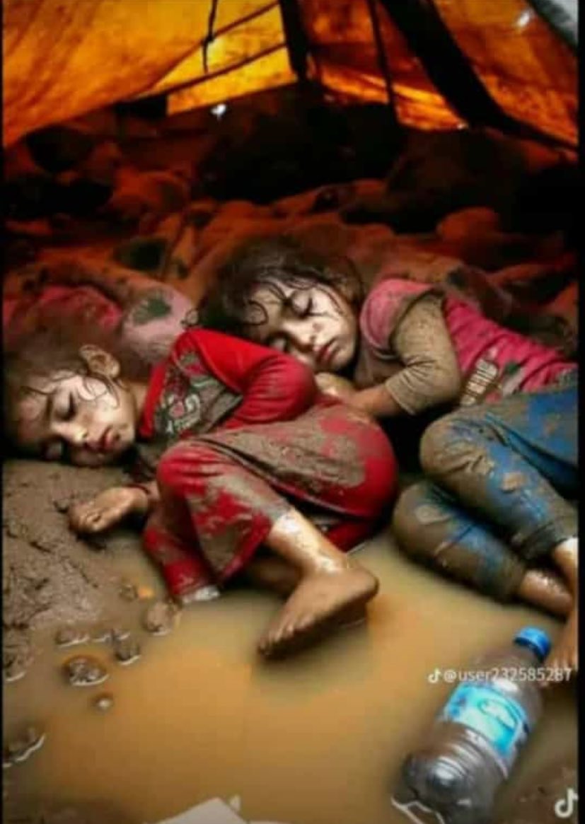 kasm_t's tweet photo. Empati kur ey vicdan sahibi!
Sen ölmüşsün,
Eşin ölmüş,
Kardeşlerin ölmüş.
Geride sadece küçük ve bakıma muhtaç çocukların kalmış.
Ev yok, barınak yok, çadır içinde çaresiz kalmış ve sahiplenecek 1.5 milyar müslüman sadece seyretmekle yetiniyor.
O vakit ne yapardın?
#FreePalestine https://t.co/H1C0GsiaWn