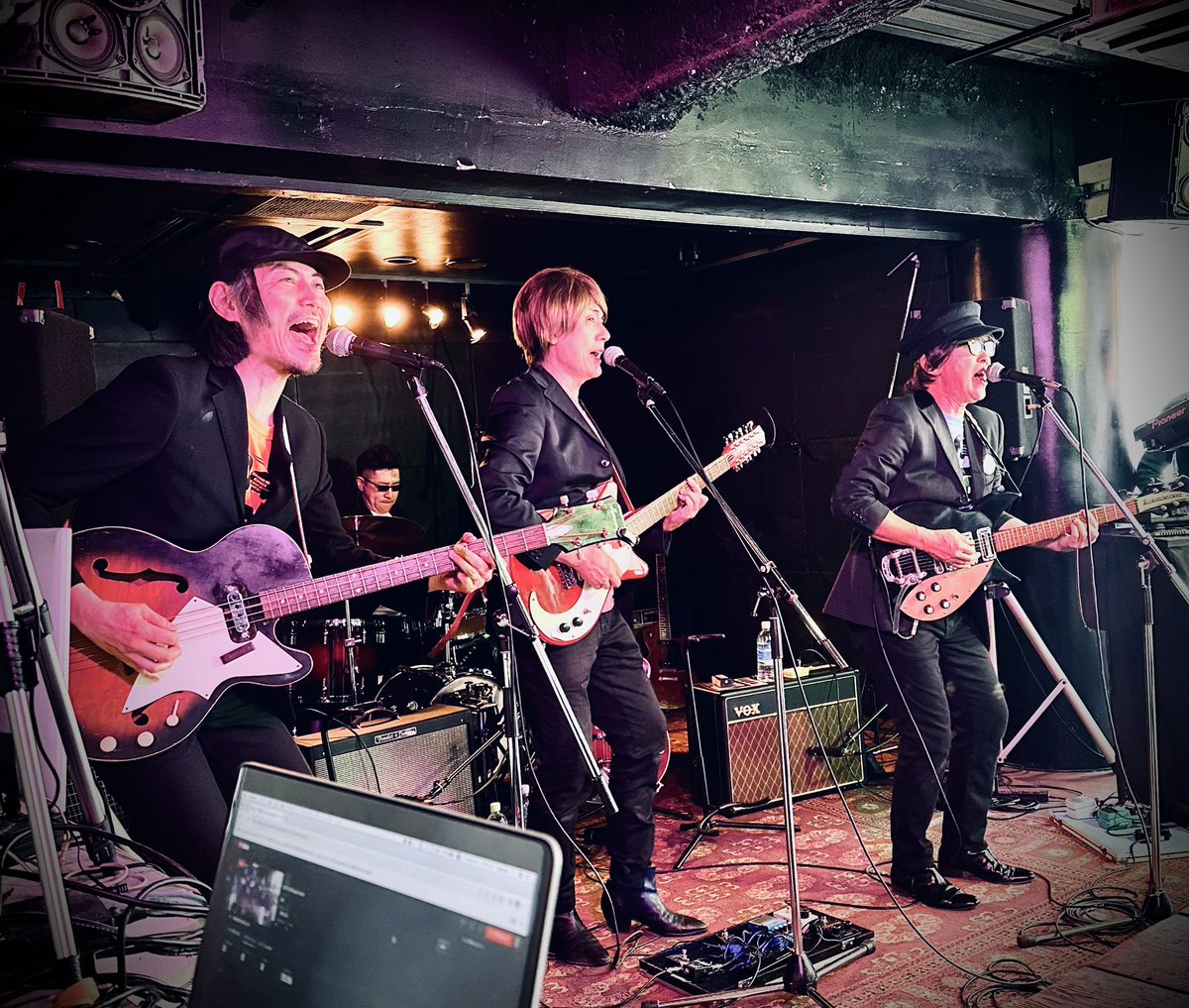 Boogie ‘em All !! Vol. 5
20240128(Sun)
@下北沢Music Island O
お越しいただいた皆様、出演していただいたThe Kafers、Music Island Oの皆様、ありがとうございました！
サイコーに楽しかった！！
だからロケンローはやめやらない