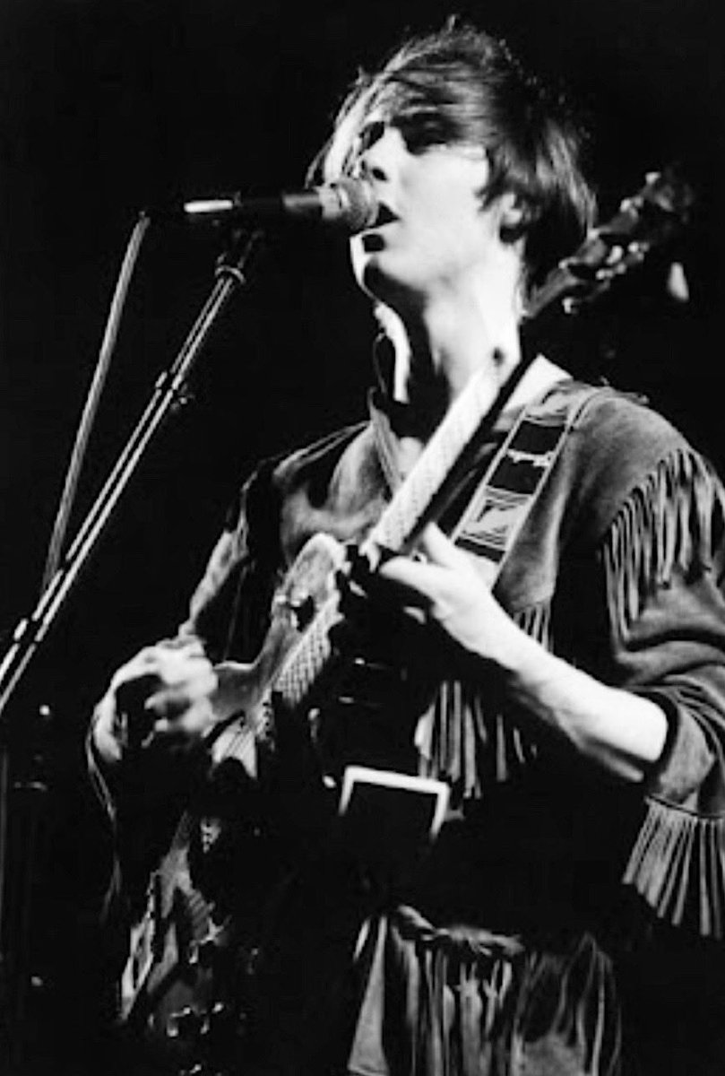‘I put all the love and beauty
In the spirit of the night
And I'm holding my ticket tight.
Stupidity and suffering
Are on that ticket, too
And I'm going down the dip with you’

Happy birthday, ⁦<a href="/RoddyFrame/">Roddy Frame</a>⁩. 60 today, but forever the Boy Wonder. May we see you live again.