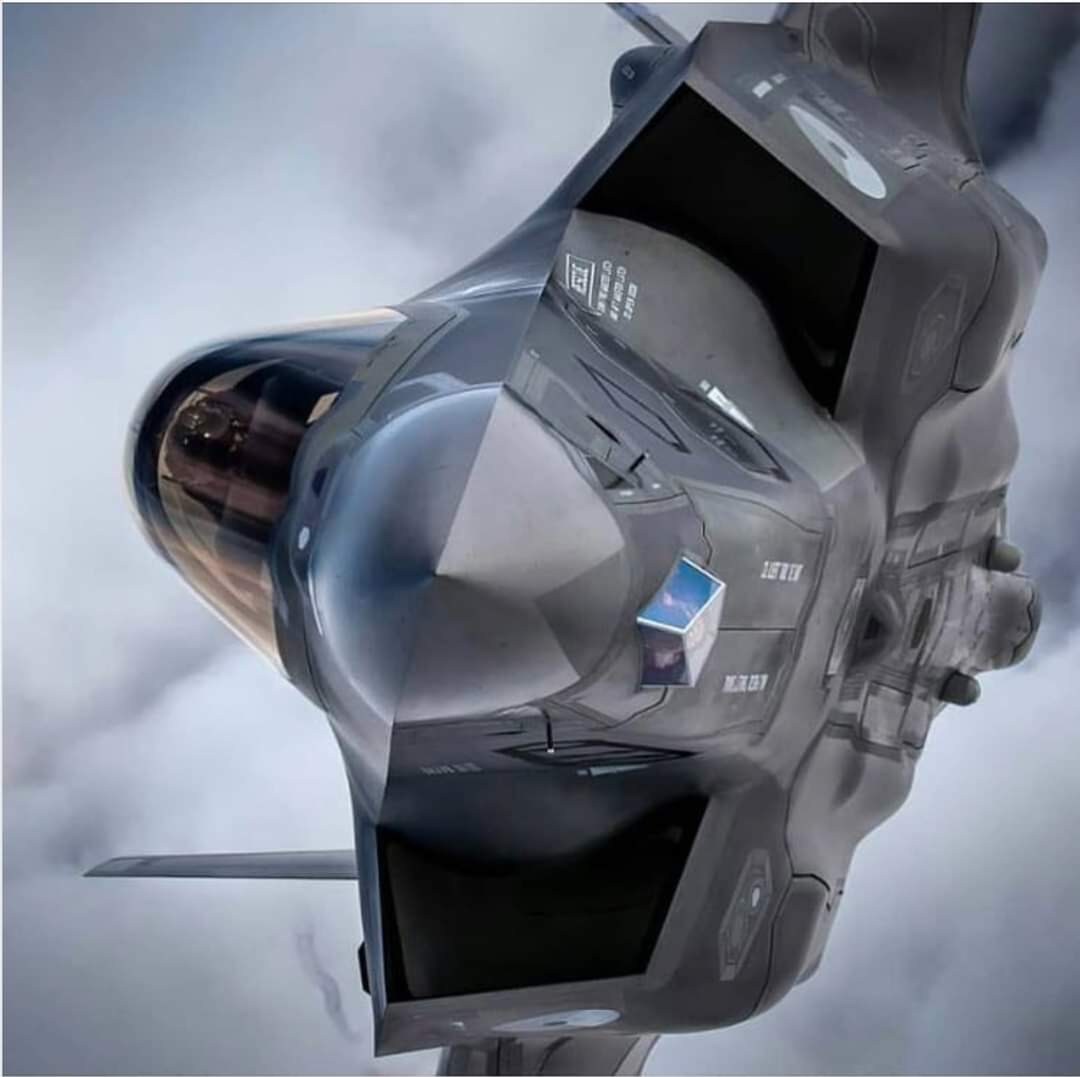 A_7HCorsairII's tweet photo. -2020:Παίρνουν οι Tουρκοι F-35,τελειώσαμε

-2021:Οι Τούρκοι πήραν και S-400 και F-35

-2022:Δεν παίρνουν οι Τούρκοι F-35,πάνε να μας τα φορτωσουν

-2023:Δεν έρχεται η LOA

-2024:Ήρθαν τα σαπακια https://t.co/8PhdaowdYi