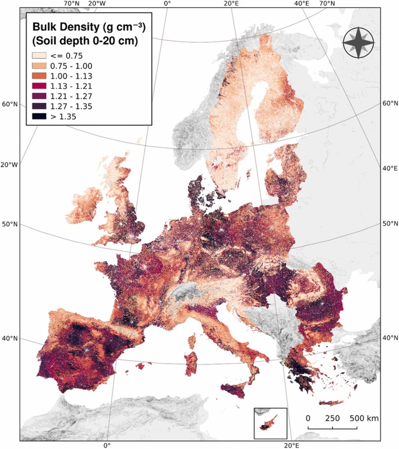 First high resolution Soil Bulk density map in Europe 🇪🇺 using 6000 measured points. Croplands 🌽🍇🫒 have 1.5 higher bulk density compared to woodlands🌳🌲. Bulk density is 10% higher in 10-20cm compared to 0-10cm. @EU_ScienceHub research highlight sciencedirect.com/science/articl…