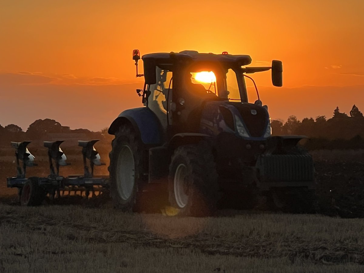 CharlesAnyan's tweet photo. This morning I would just like to #ThankaConsumer, without them I wouldn’t be able to do what I do.

Many thanks for your support and please continue to #BackBritishFarming 🇬🇧🇬🇧 https://t.co/b7DgykDQYq