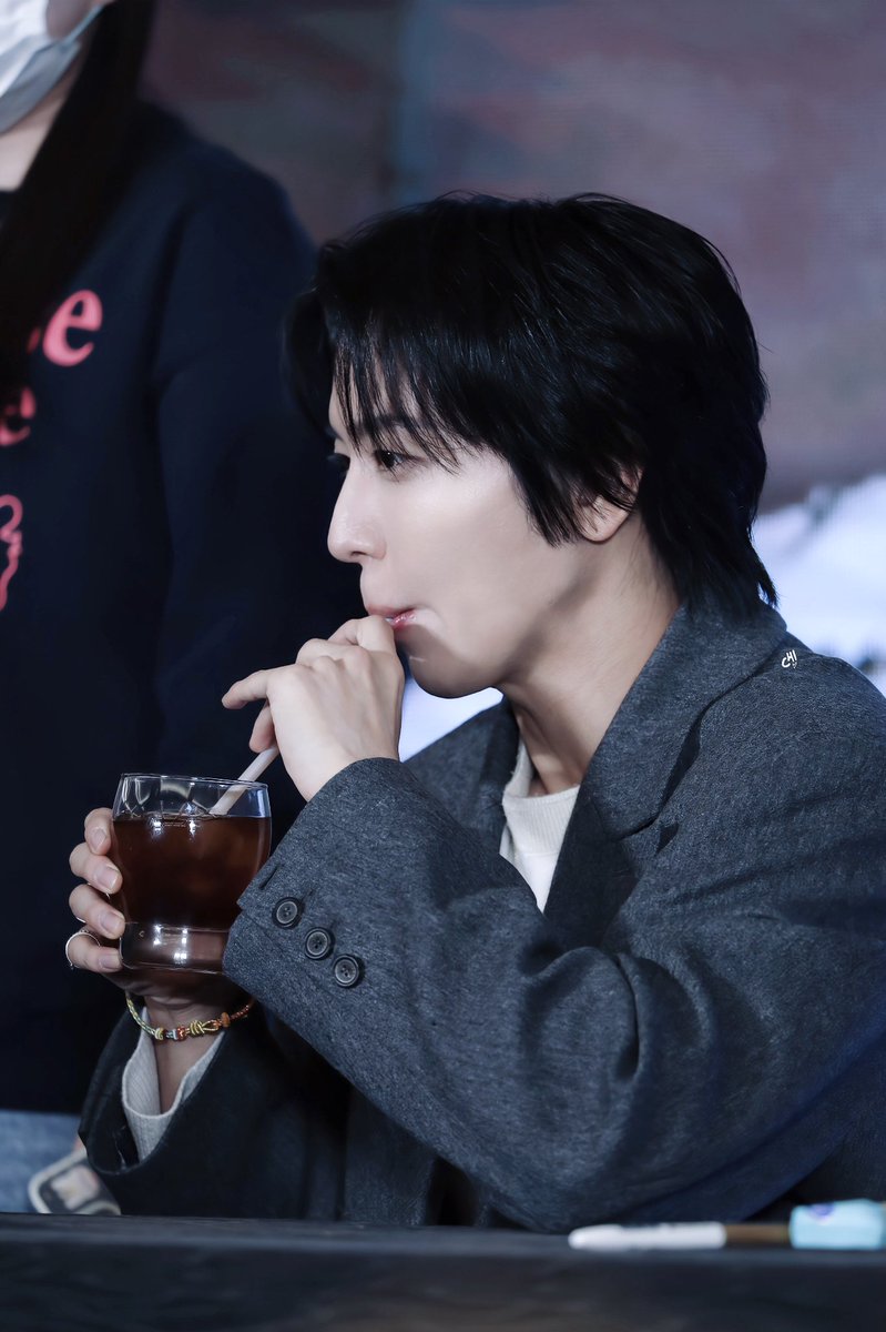 Nowor_Never_'s tweet photo. 20240121 Beijing Fansign
위대한 kpop 의신 (/ω＼)
@JYHeffect 

#정용화 #JUNGYONGHWA 
#너의_도시 #YOUR_CITY https://t.co/nUhMCWKlfc