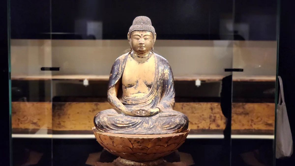 【タイ限定】希商品　金像の絵 美術展ナビ в X: „オリジナルグッズも豊富。大型アクリルスタンド