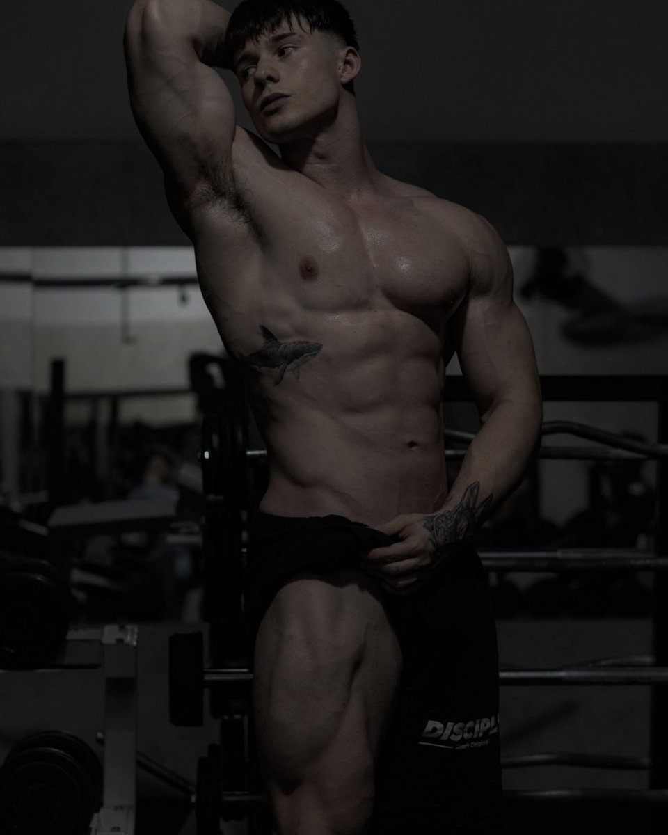 ⠀

            𝐈𝐍   𝐀    𝐖𝐎𝐑𝐋𝐃 𝐎𝐅    𝐁𝐎𝐘𝐒
            𝐇𝐄’𝐒       𝐀     𝐆𝐄𝐍𝐓𝐋𝐄𝐌𝐀𝐍. ⠀

            ⠀