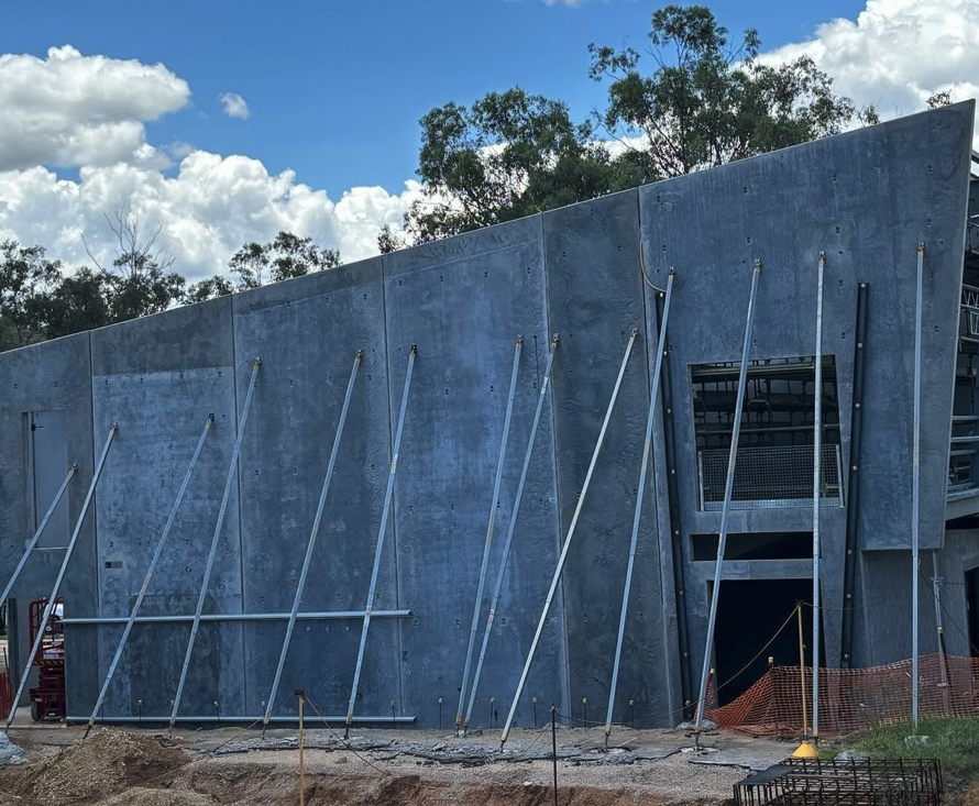 Calrossy tweet media