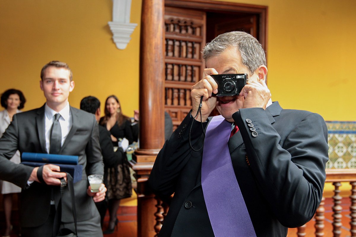 martps's tweet photo. Auto selfie. con @mariotestino https://t.co/98SQ43WLzQ