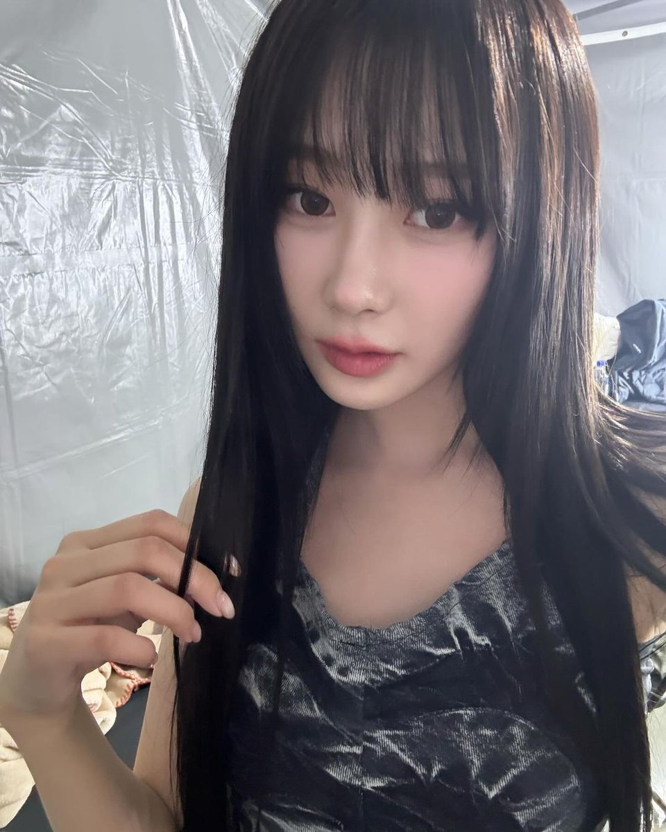 post performance vibes captured in a selfie, where the glow of accomplishment mingles with the remnants of stage energy. The afterglow of a heart that poured passion into every note and step, now frozen in pixels! 💭🖤