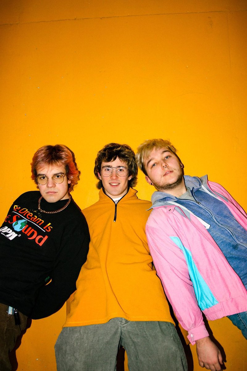 soundcheckspins's tweet photo. Now Playing: “Take Yr Time” by #DadSports
This song is @useless_weirdo’s current fave tune so we had to spin it for ya!!
This Ontario band hadn’t released anything since 2021 and we’re stoked to hear what comes next!
Hear it now on @live105fm’s SOUNDCHECK w/DJ @aaronaxelsen https://t.co/gu0cfv6iqI