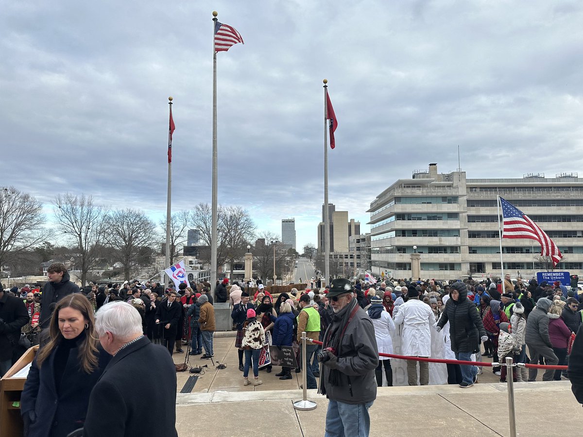 RepTonyFurman's tweet image. Great to stand alongside my colleagues and many Arkansans for the unborn at the 46th annual Arkansas Right to Life’s March for Life today. #arpx #ProLife