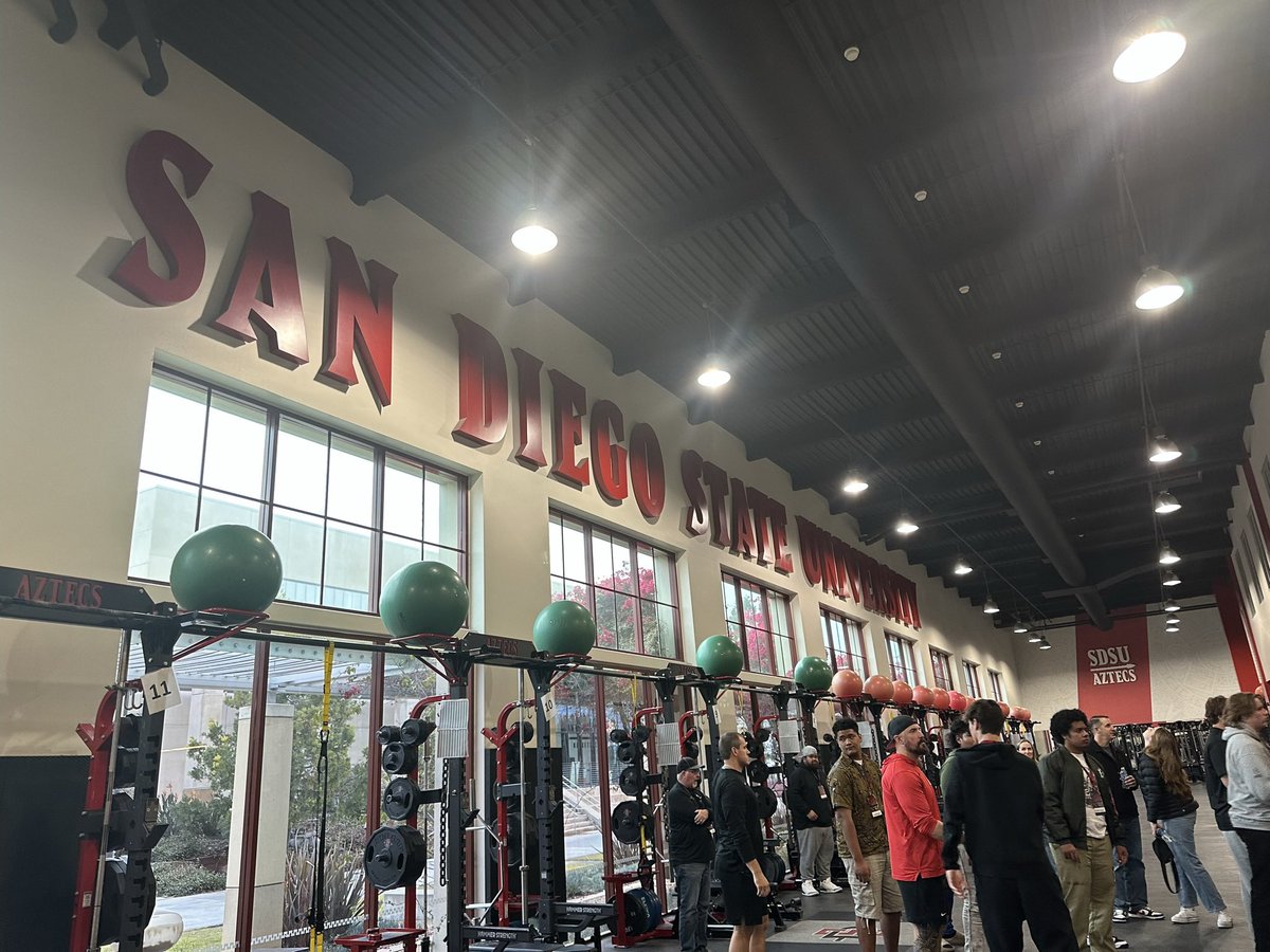 cwilliams760's tweet photo. Special thanks to @AztecFB for inviting me to junior day. The home team is building something special !!! #sdsu #aztec #football @THEHIVEFB https://t.co/ME8aLtrqh0